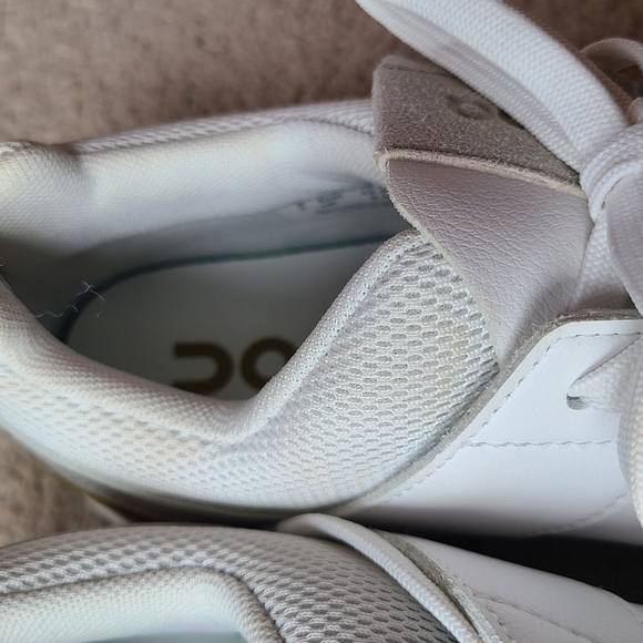 On Roger Clubhouse Women's Sneakers sz 10.5 - Picture 3 of 13